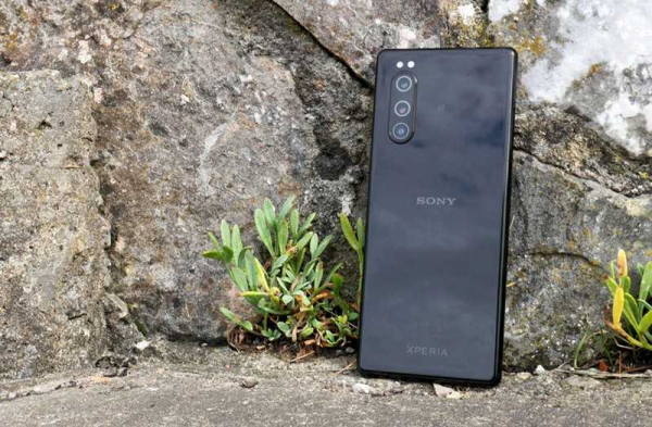 Обзор Sony Xperia 5: телефон с лучшей карманной камерой