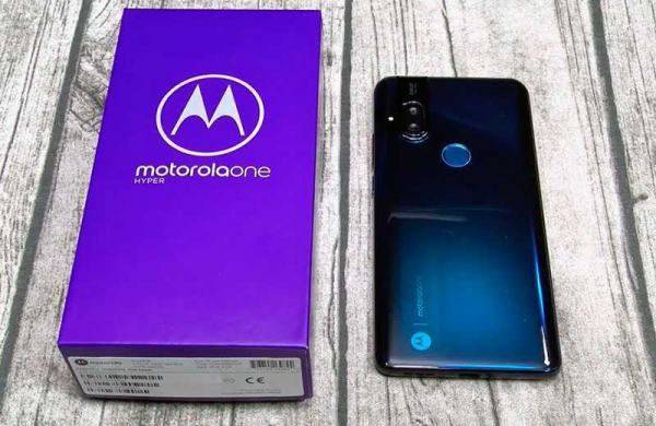 Первый обзор Motorola One Hyper: смартфон со всплывающей камерой и зарядкой 45Вт