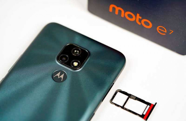 Обзор Motorola Moto E7: на что способен обычный смартфон?