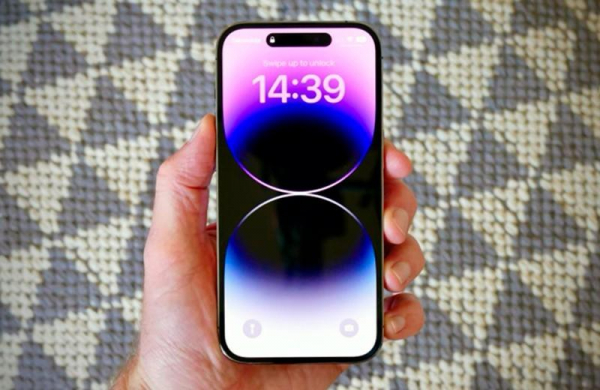 Обзор iPhone 14 Pro: лучший смартфон Apple для профессионалов в знакомой упаковке