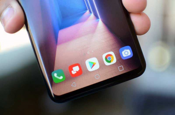 Обзор LG G8 ThinQ: управляй смартфоном как джедай