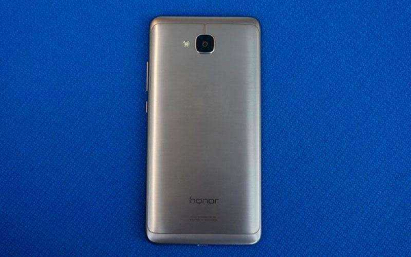 Обзор Huawei Honor 5C – Качественный и удобный телефон, не уступающий конкурентам