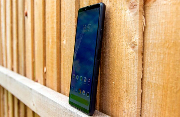 Обзор Sony Xperia 10 III компактного смартфона среднего уровня