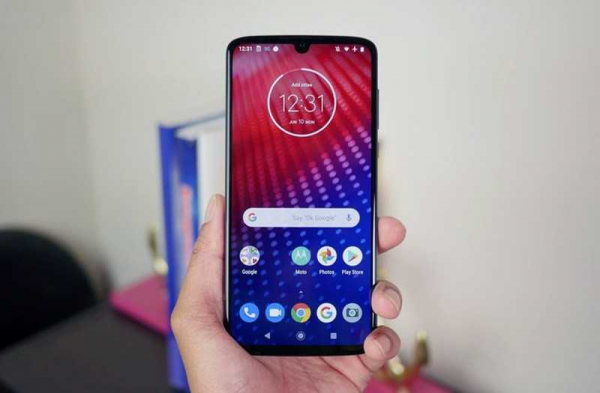 Обзор Moto Z4: обновлённый флагманский телефон с 5G