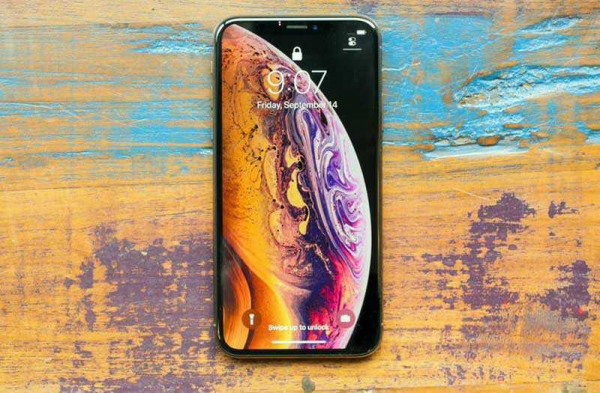 Первый обзор iPhone XS: самый маленький iPhone 2018 года