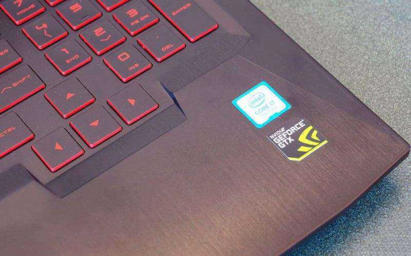 Обзор HP Omen 15 — Мощный игровой ноутбук, который что-то может