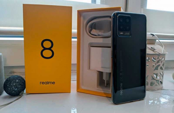 Обзор смартфона Realme 8 не только с обновлённым дисплеем и камерой