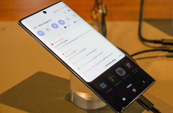 Первый обзор Samsung Galaxy Note 10: меньший смартфон с широкими возможностями