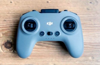 Обзор DJI FPV COMBO: мощный квадрокоптер для подготовленных пилотов