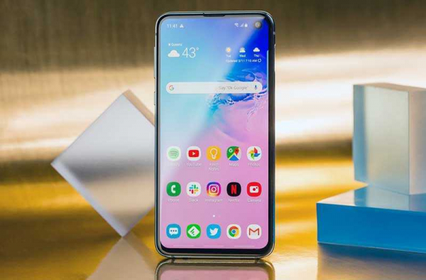 Обзор Samsung Galaxy S10e: почти все навороты по меньшей цене