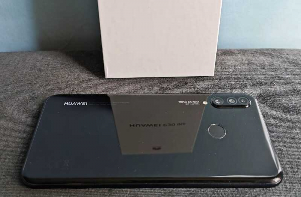 Обзор Huawei P30 Lite: хороший середнячок с оговорками