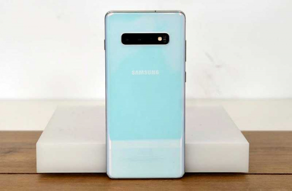 Обзор Samsung Galaxy S10 Plus: универсальный телефон со всем необходимым