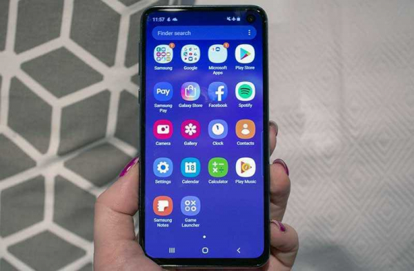 Обзор Samsung Galaxy S10e: почти все навороты по меньшей цене