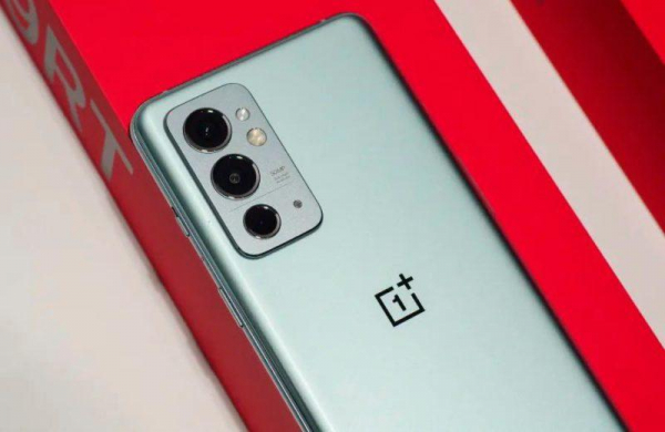 Обзор смартфона OnePlus 9RT 5G сочетающего мощность с автономностью