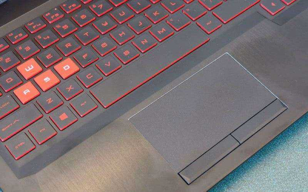 Обзор HP Omen 15 — Мощный игровой ноутбук, который что-то может