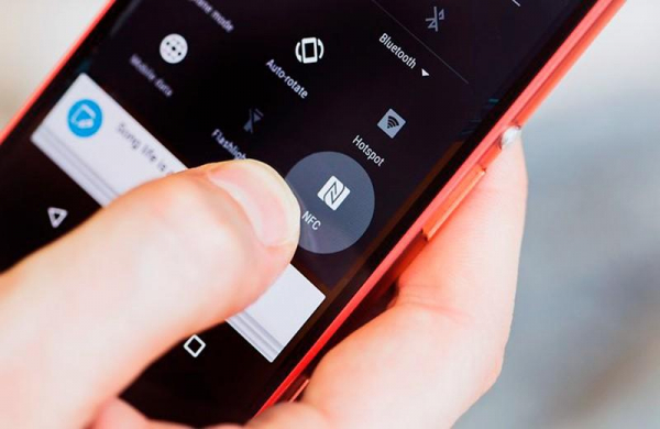 Что такое NFC в смартфоне: зачем нужен и как настроить для бесконтактной оплаты