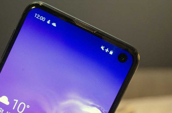 Обзор Samsung Galaxy S10e: почти все навороты по меньшей цене