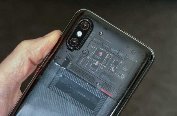 Обзор Xiaomi Mi 8 Pro: мощный и прозрачный смартфон