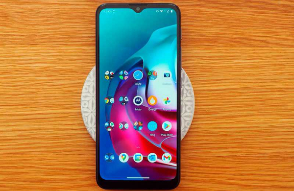 Обзор Motorola Moto G30 недорогого смартфона с массой достоинств