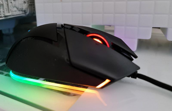 Обзор Razer Basilisk V3: надёжная игровая мышь с оригинальным колесом прокрутки