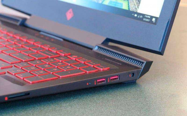 Обзор HP Omen 15 — Мощный игровой ноутбук, который что-то может