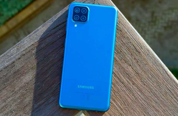 Обзор Samsung Galaxy A12: слабого смартфона с мощной батареей