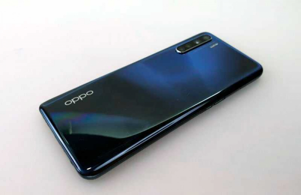 Обзор Oppo A91: необычайно красивый середнячок