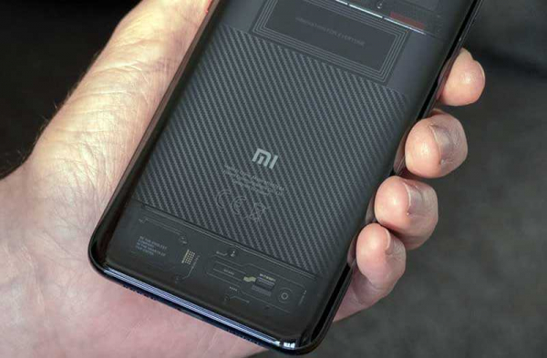 Обзор Xiaomi Mi 8 Pro: мощный и прозрачный смартфон