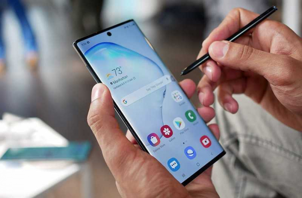 Первый обзор Samsung Galaxy Note 10: меньший смартфон с широкими возможностями