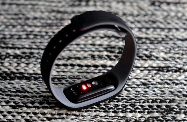 Обзор OnePlus Band: первого фитнес-браслета OnePlus